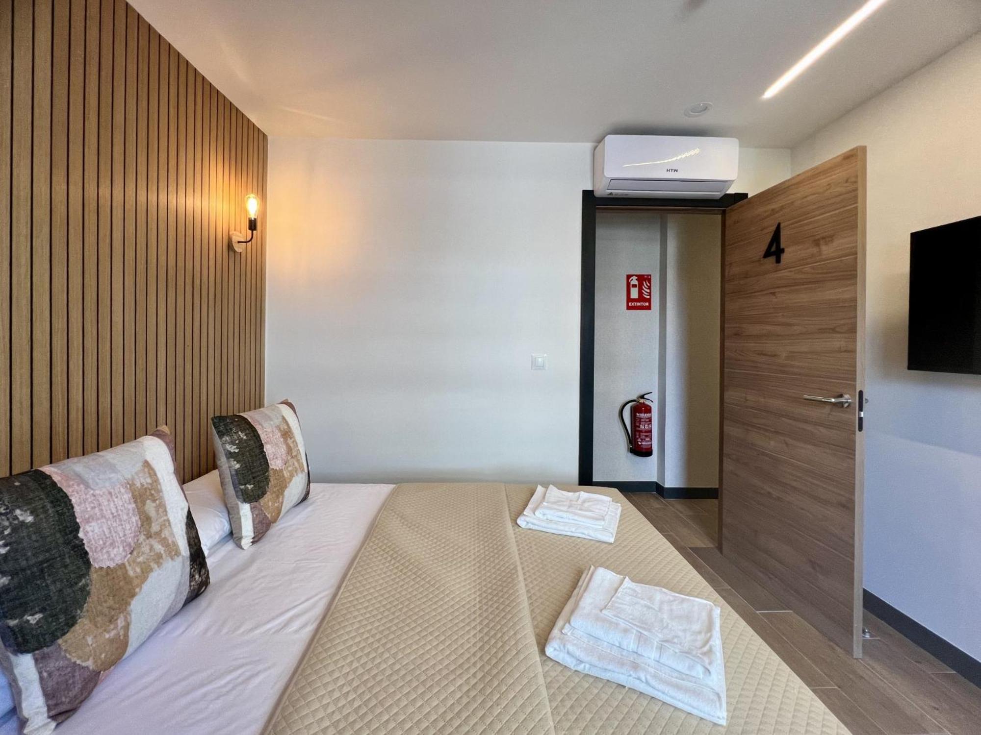 Double Room,1578071459:JPEG